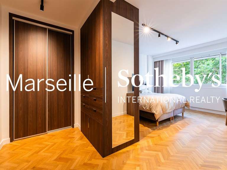 Appartement Marseille 8e - 2 chambres - 108m²