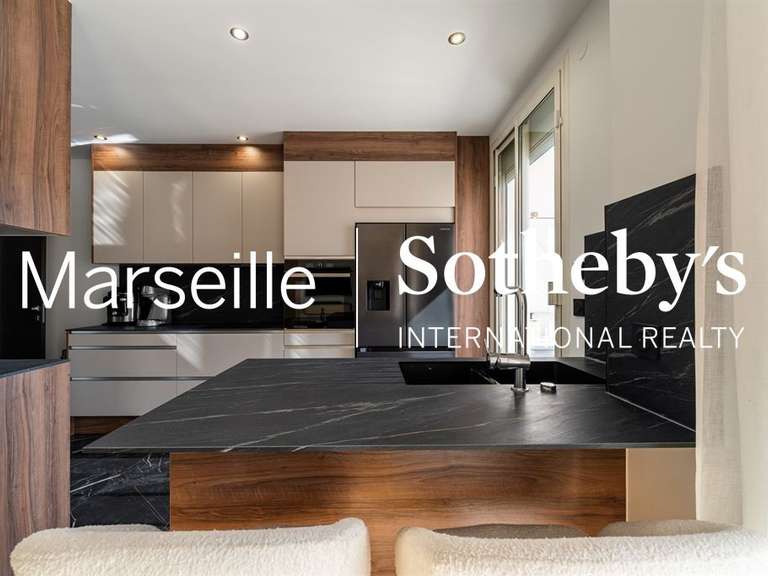 Appartement Marseille 8e - 2 chambres - 108m²