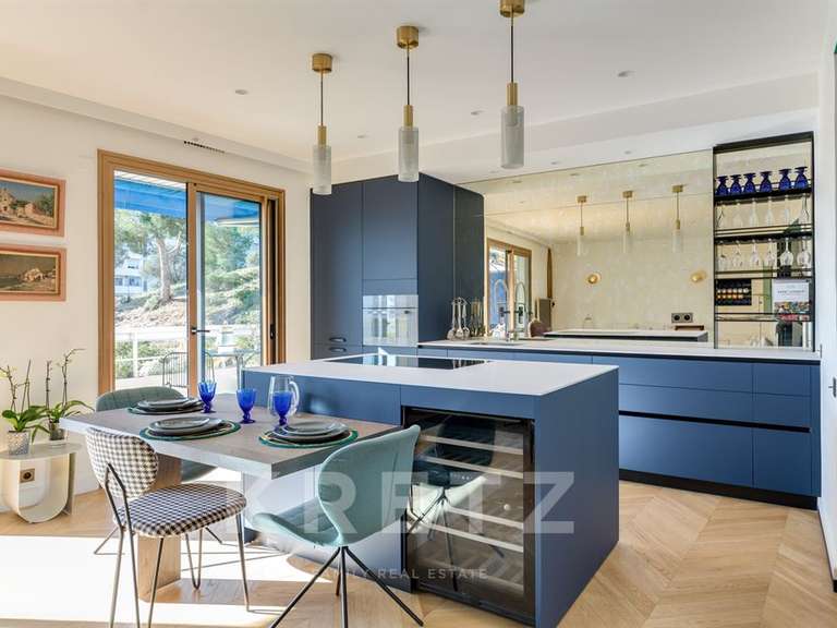 Appartement Marseille 8e - 2 chambres - 85m²