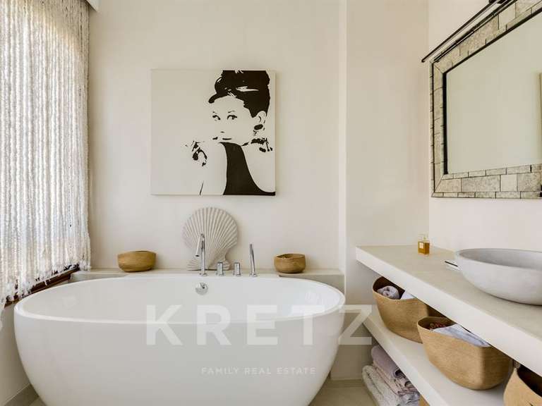 Appartement Marseille 8e - 2 chambres - 85m²