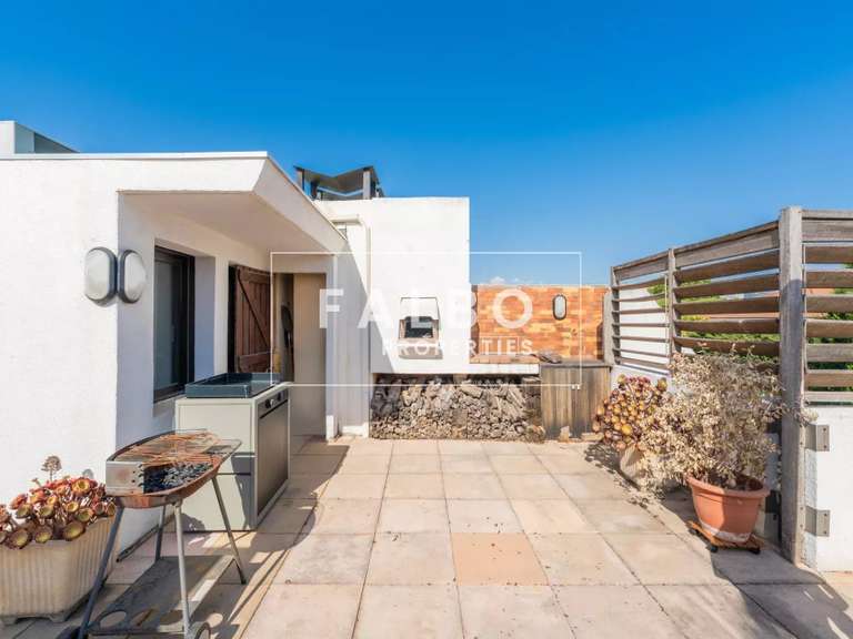 Apartment Marseille 8e - 4 bedrooms - 223m²