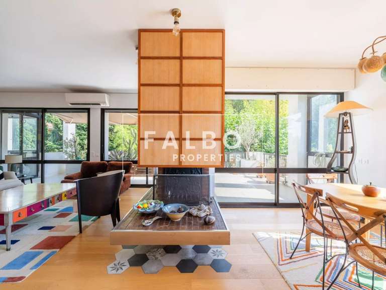 Apartment Marseille 8e - 4 bedrooms - 223m²