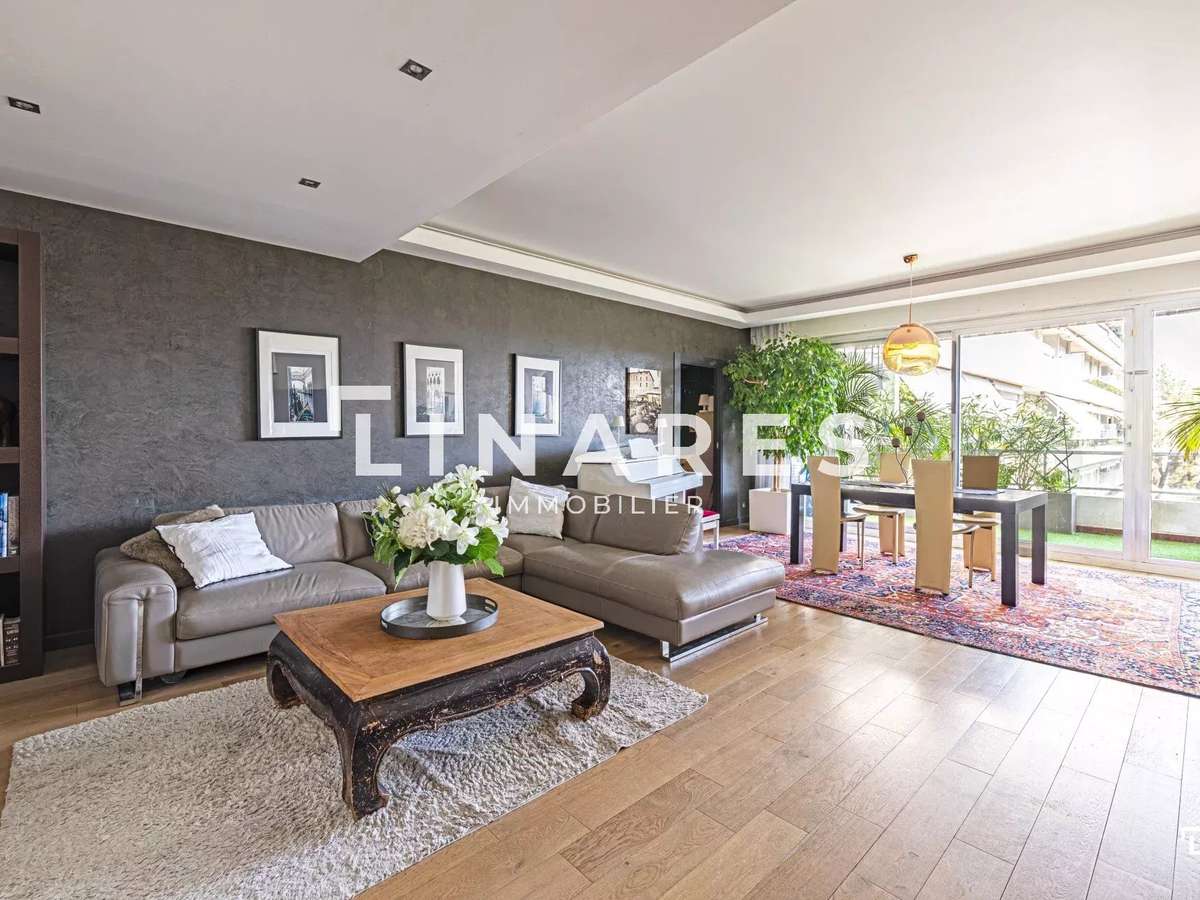 Apartment Marseille 8e