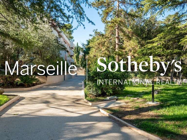 Apartment Marseille 8e - 6 bedrooms - 184m²