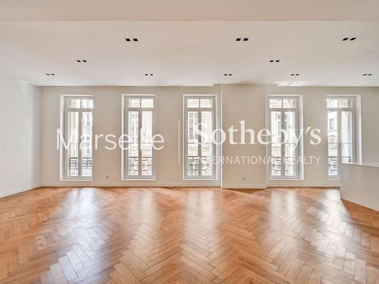 Appartement Marseille 8e - 3 chambres - 130m²