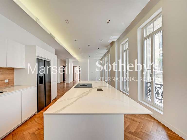 Appartement Marseille 8e - 3 chambres - 130m²
