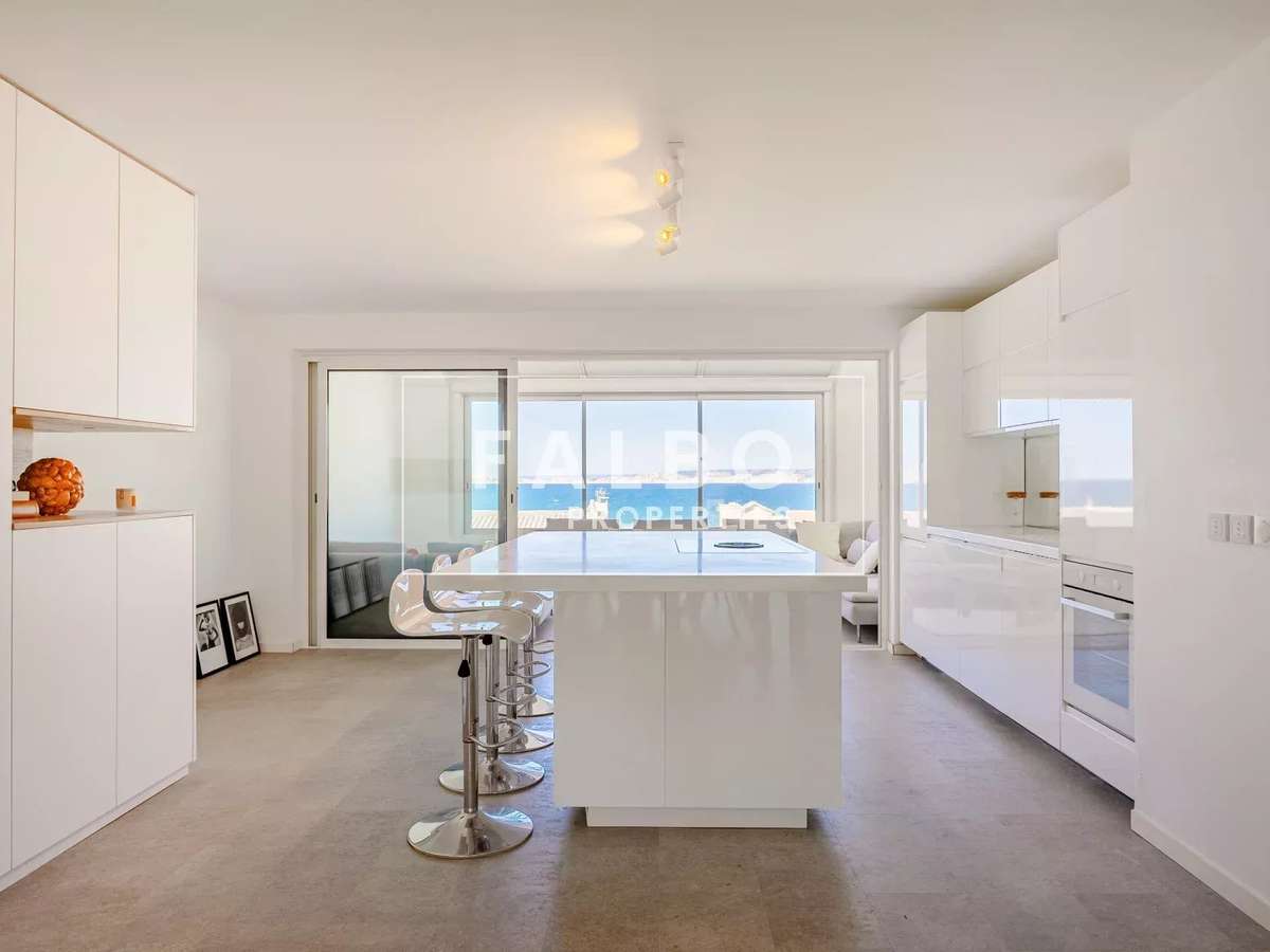 Apartment Marseille 8e