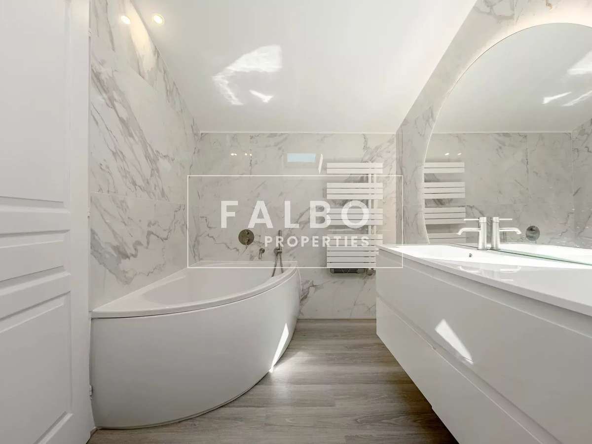 Apartment Marseille 8e