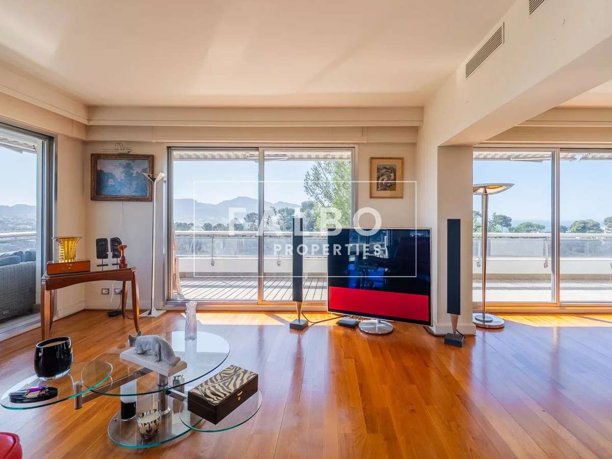 Apartment Marseille 8e