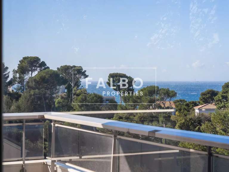 Appartement Marseille 8e - 4 chambres - 324m²