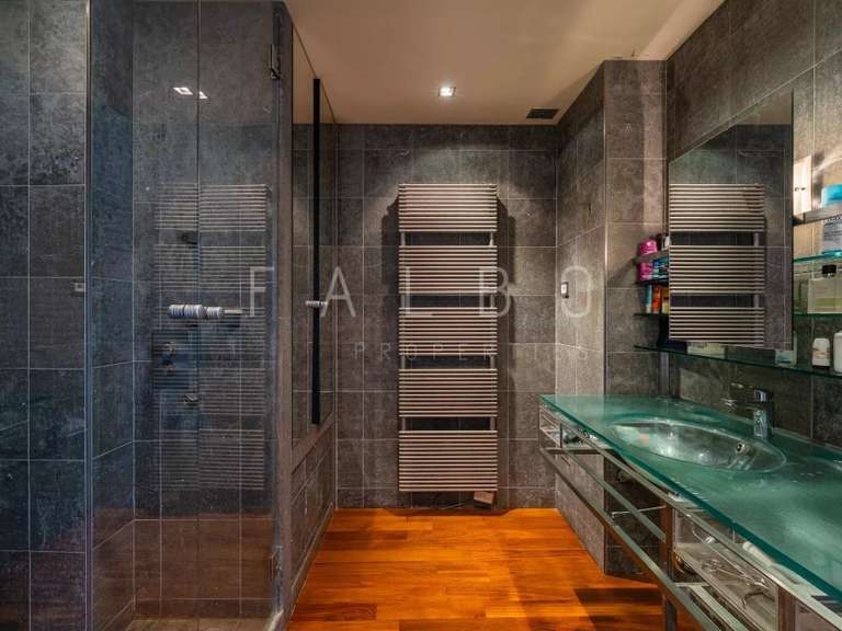 Appartement Marseille 8e - 4 chambres - 324m²