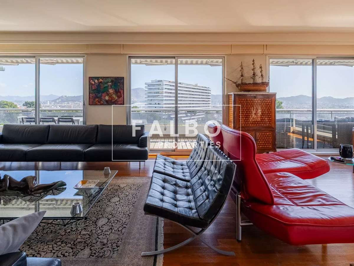 Apartment Marseille 8e