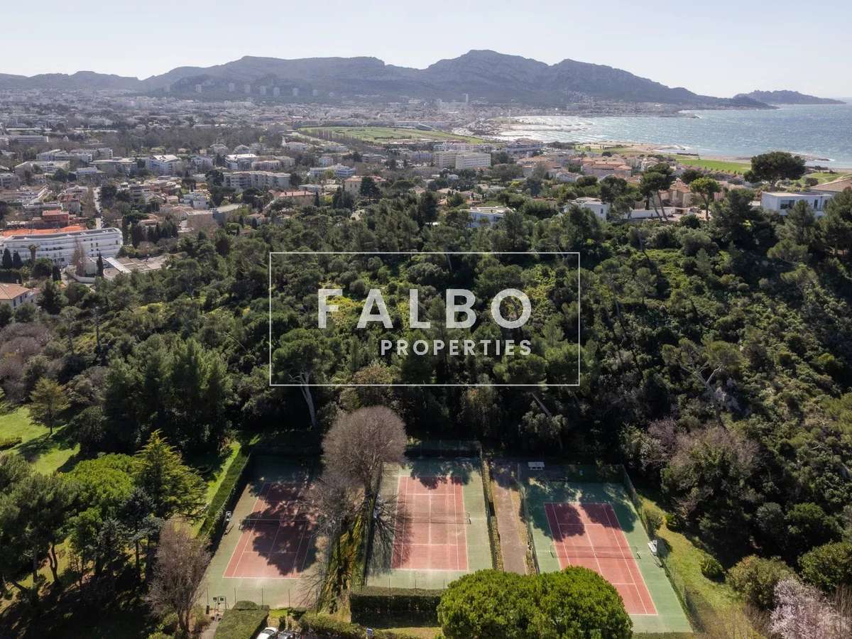 Apartment Marseille 8e