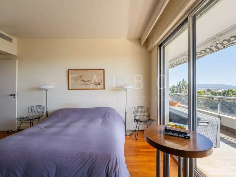 Appartement Marseille 8e - 4 chambres - 324m²