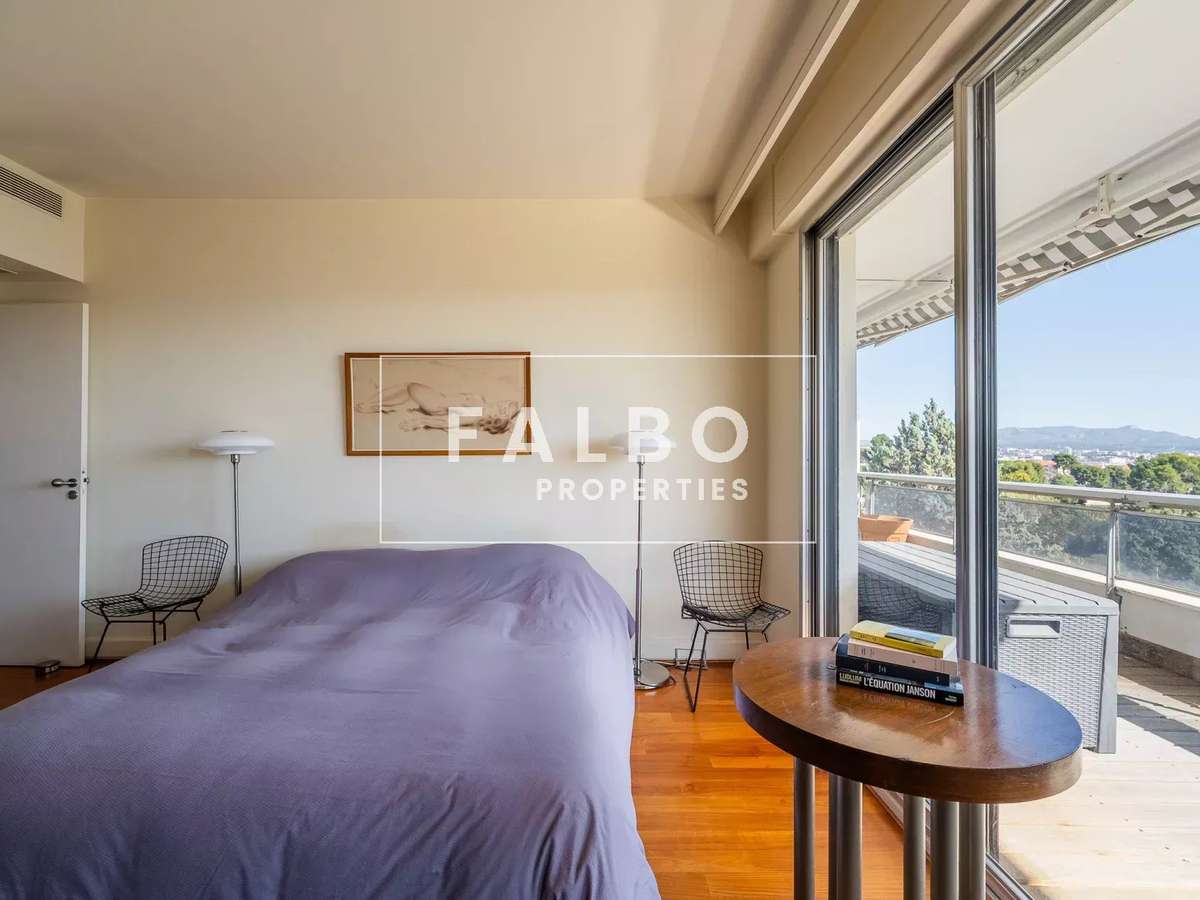 Apartment Marseille 8e