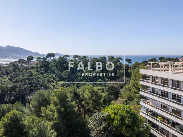 Appartement Marseille 8e - 4 chambres - 324m²