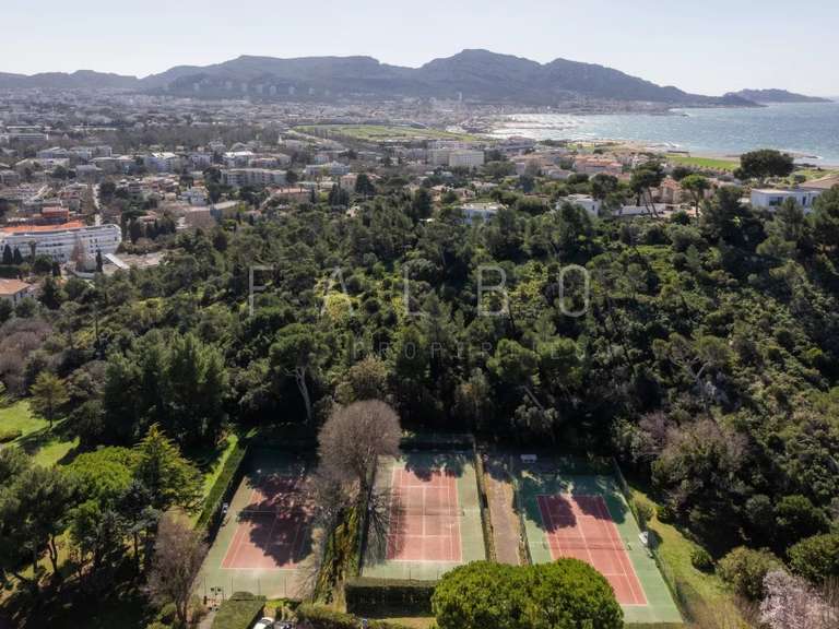 Appartement Marseille 8e - 4 chambres - 324m²