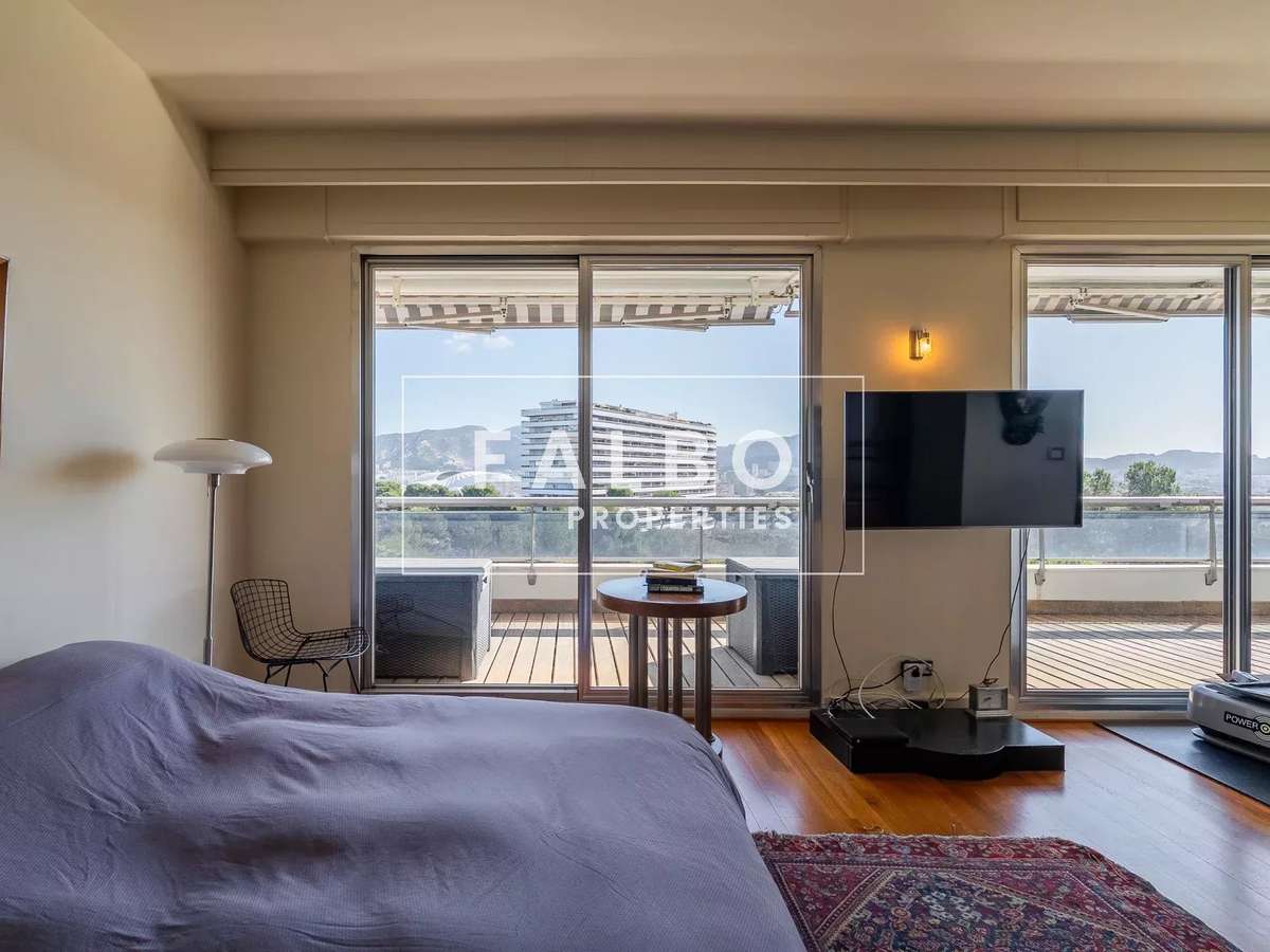 Apartment Marseille 8e