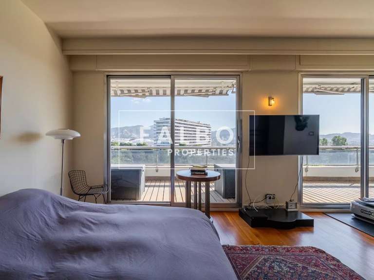 Appartement Marseille 8e - 4 chambres - 324m²