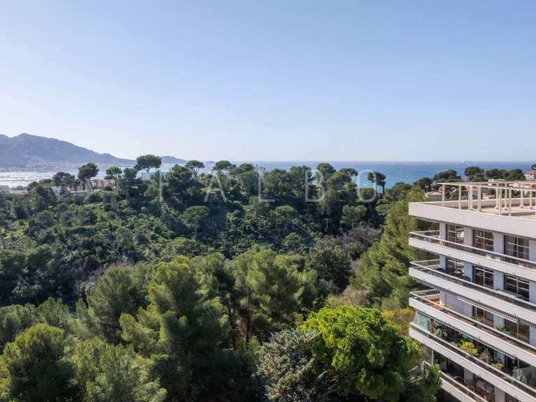 Appartement Marseille 8e - 4 chambres - 324m²