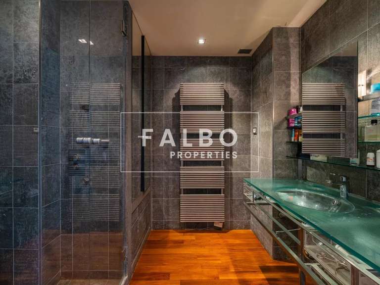 Appartement Marseille 8e - 4 chambres - 324m²