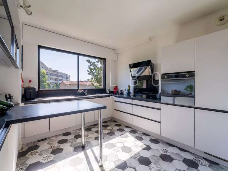 Appartement Marseille 8e - 4 chambres - 223m²