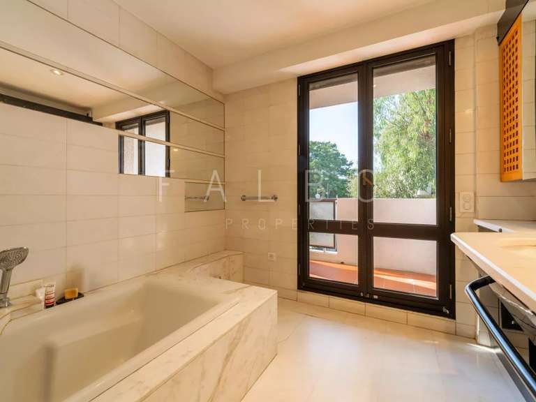 Appartement Marseille 8e - 4 chambres - 223m²
