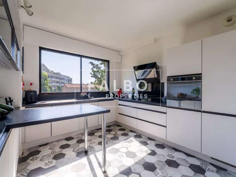 Appartement Marseille 8e - 4 chambres - 223m²