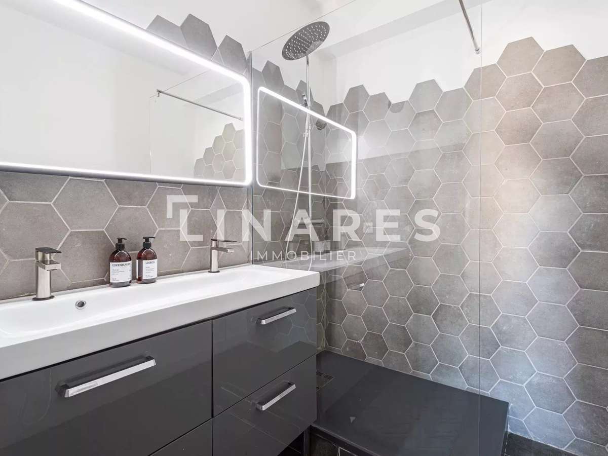 Apartment Marseille 8e