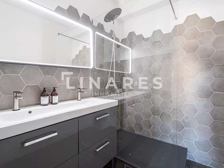 Apartment Marseille 8e - 4 bedrooms - 166m²