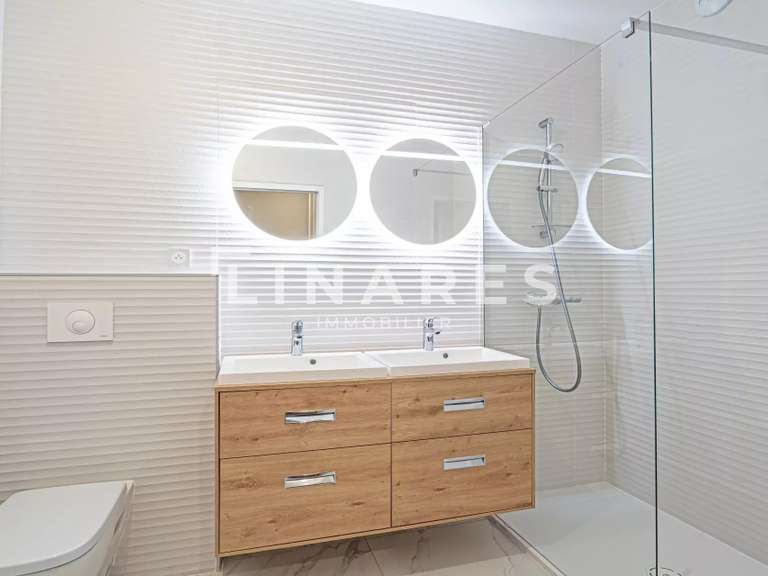 Apartment Marseille 8e - 3 bedrooms - 123m²