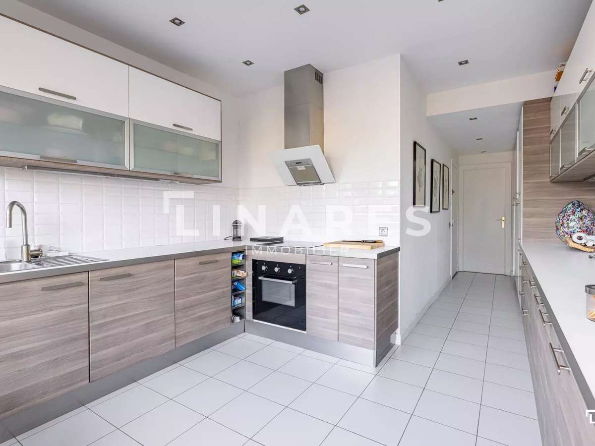 Apartment Marseille 8e