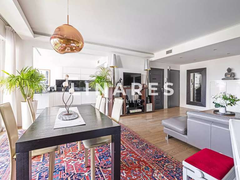 Apartment Marseille 8e - 3 bedrooms - 266m²