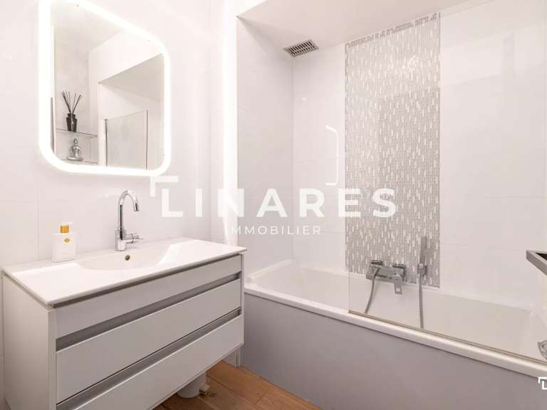 Apartment Marseille 8e - 3 bedrooms - 266m²