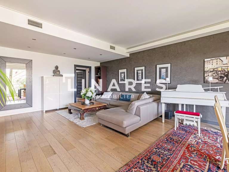 Apartment Marseille 8e - 3 bedrooms - 266m²