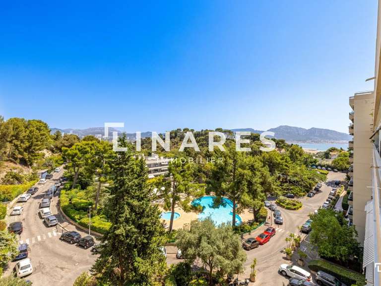 Apartment Marseille 8e - 3 bedrooms - 266m²