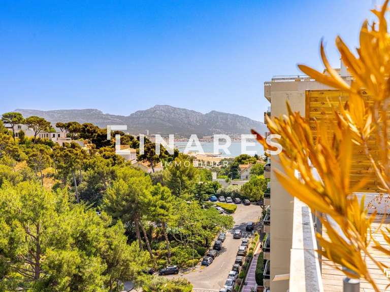 Apartment Marseille 8e - 3 bedrooms - 266m²