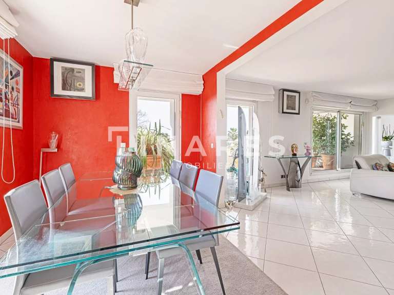 Apartment Marseille 8e - 3 bedrooms - 189m²