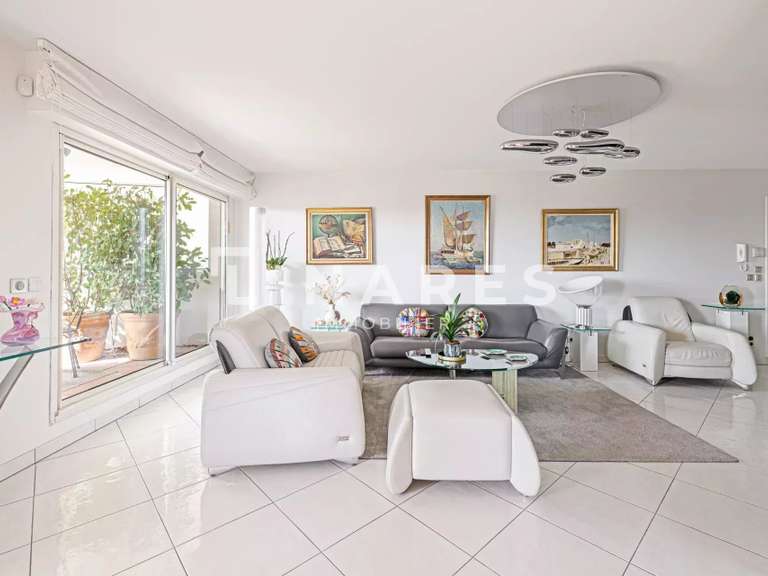 Apartment Marseille 8e - 3 bedrooms - 189m²