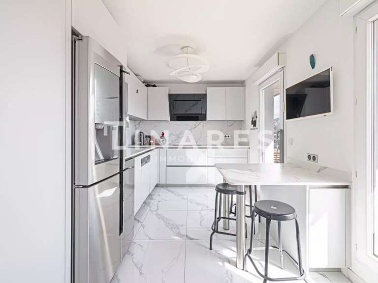 Apartment Marseille 8e - 3 bedrooms - 189m²