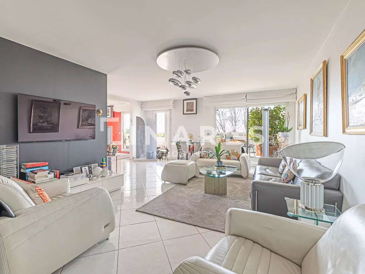 Apartment Marseille 8e