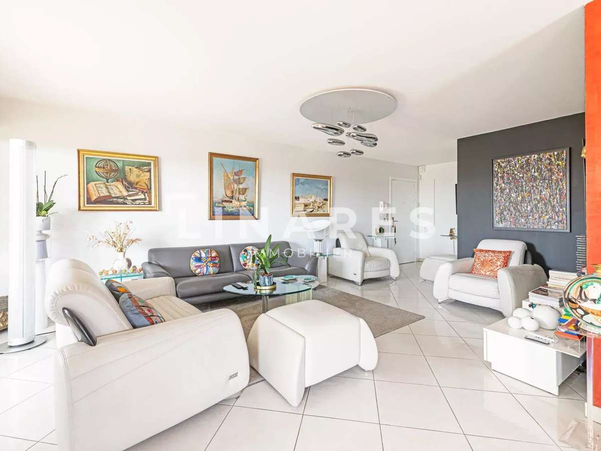 Apartment Marseille 8e