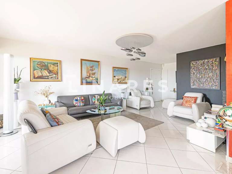 Apartment Marseille 8e - 3 bedrooms - 189m²