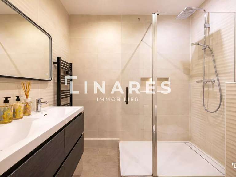 Appartement Marseille 8e - 2 chambres - 108m²