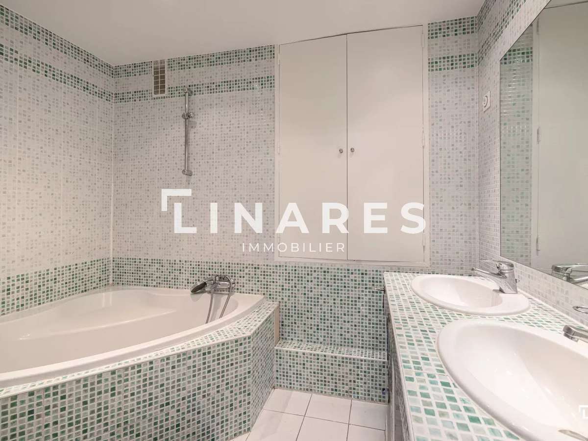 Apartment Marseille 8e