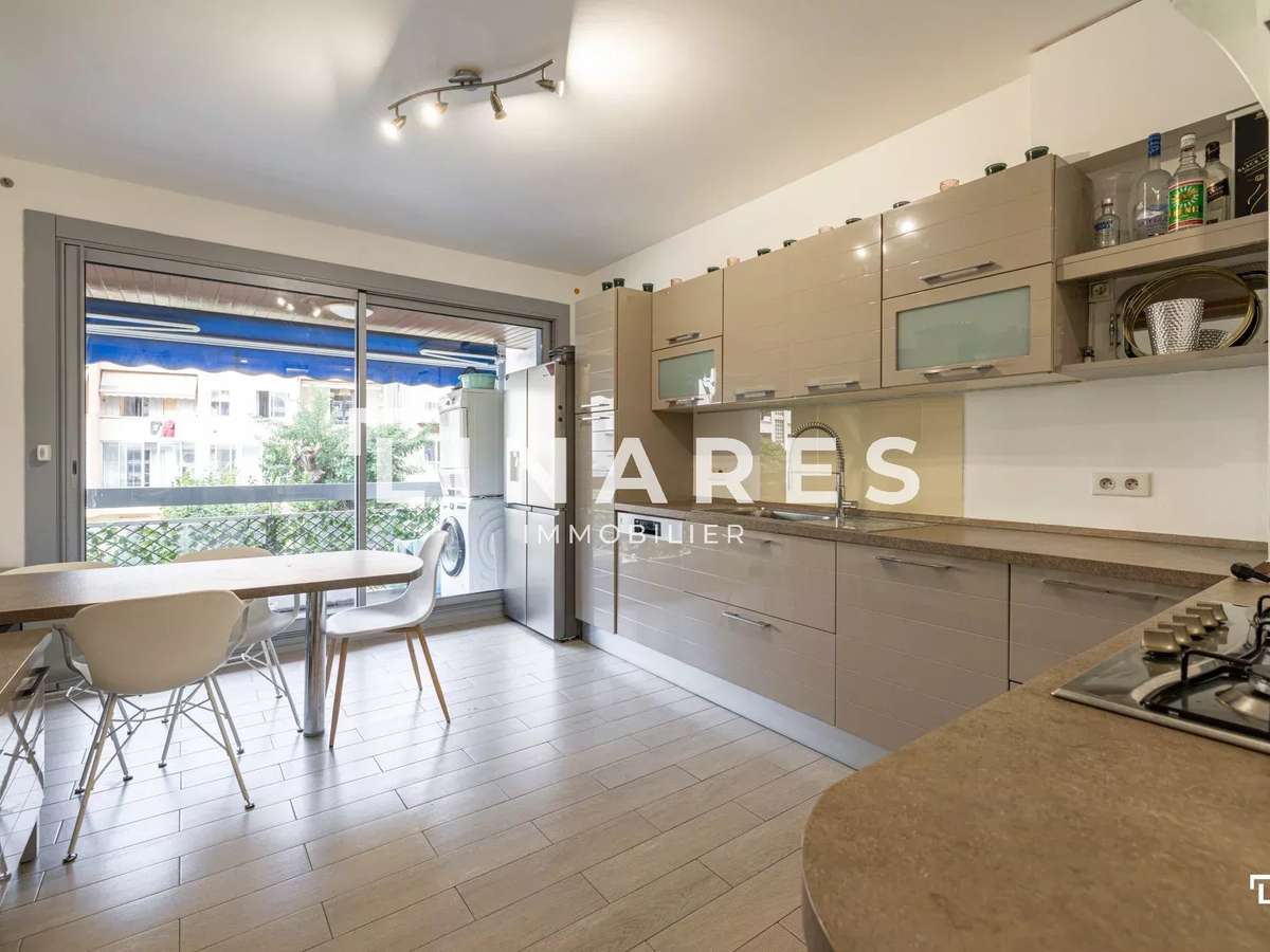 Apartment Marseille 8e