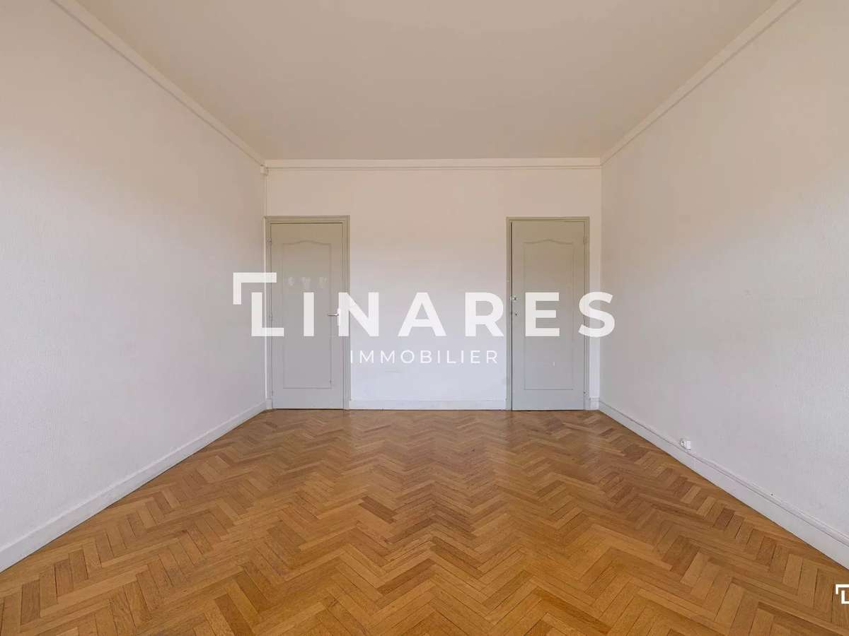 Apartment Marseille 8e