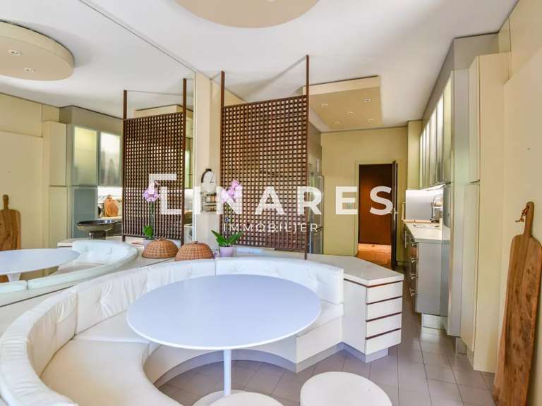 Apartment Marseille 8e - 3 bedrooms - 174m²