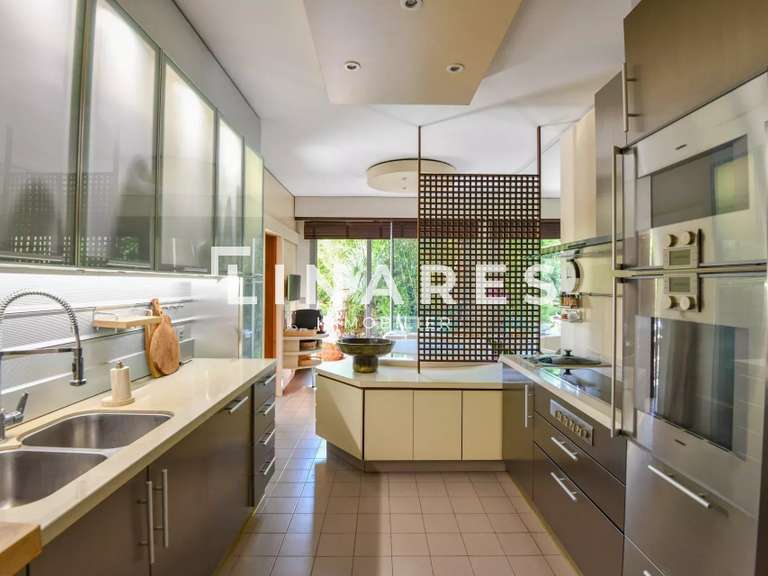 Apartment Marseille 8e - 3 bedrooms - 174m²