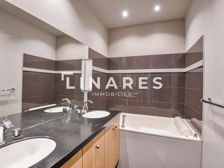 Apartment Marseille 8e - 3 bedrooms - 174m²